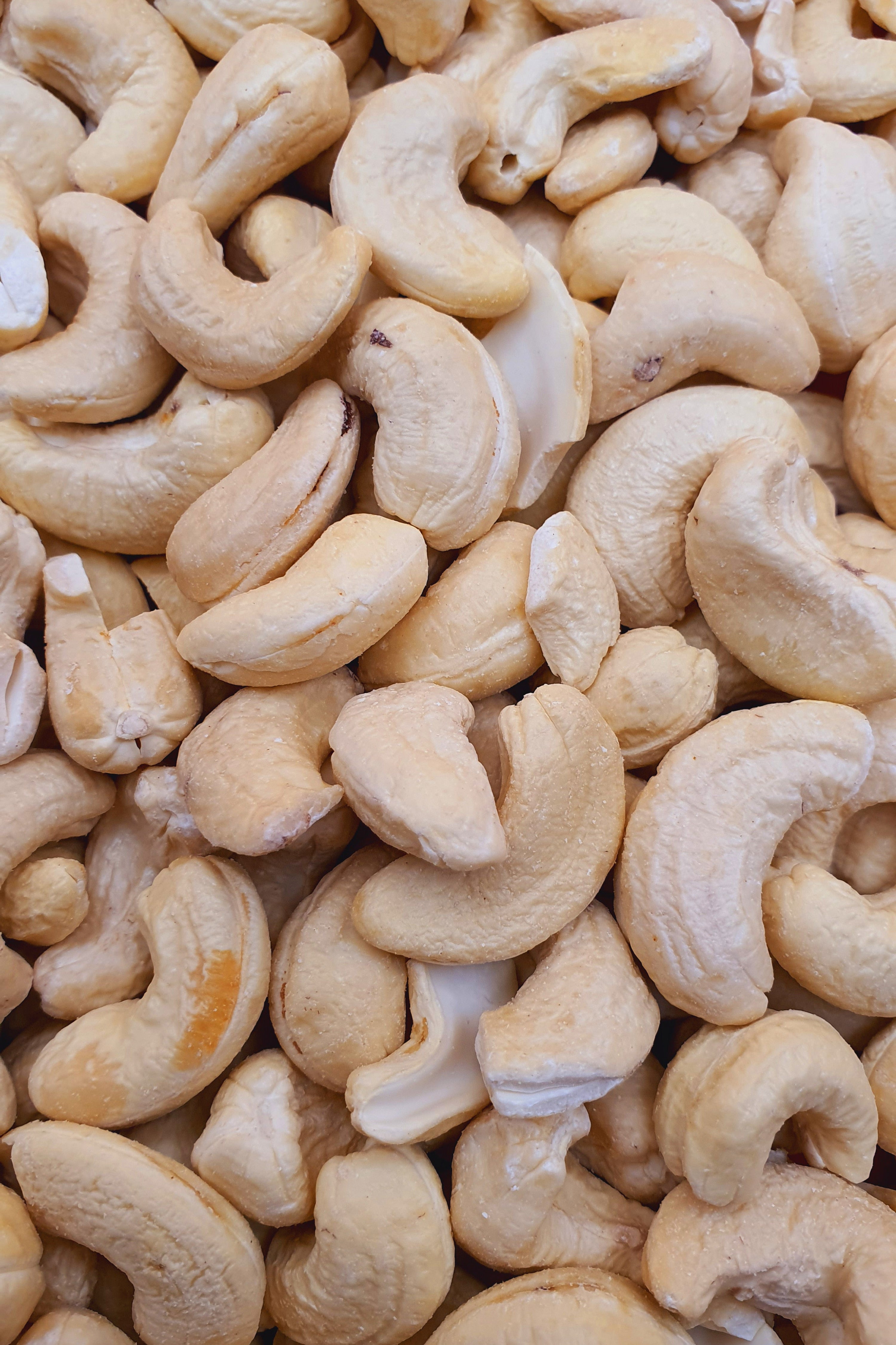Nahaufnahme von Knabba Baba Cashewnüssen als Teil einer hochwertigen Nussmischung