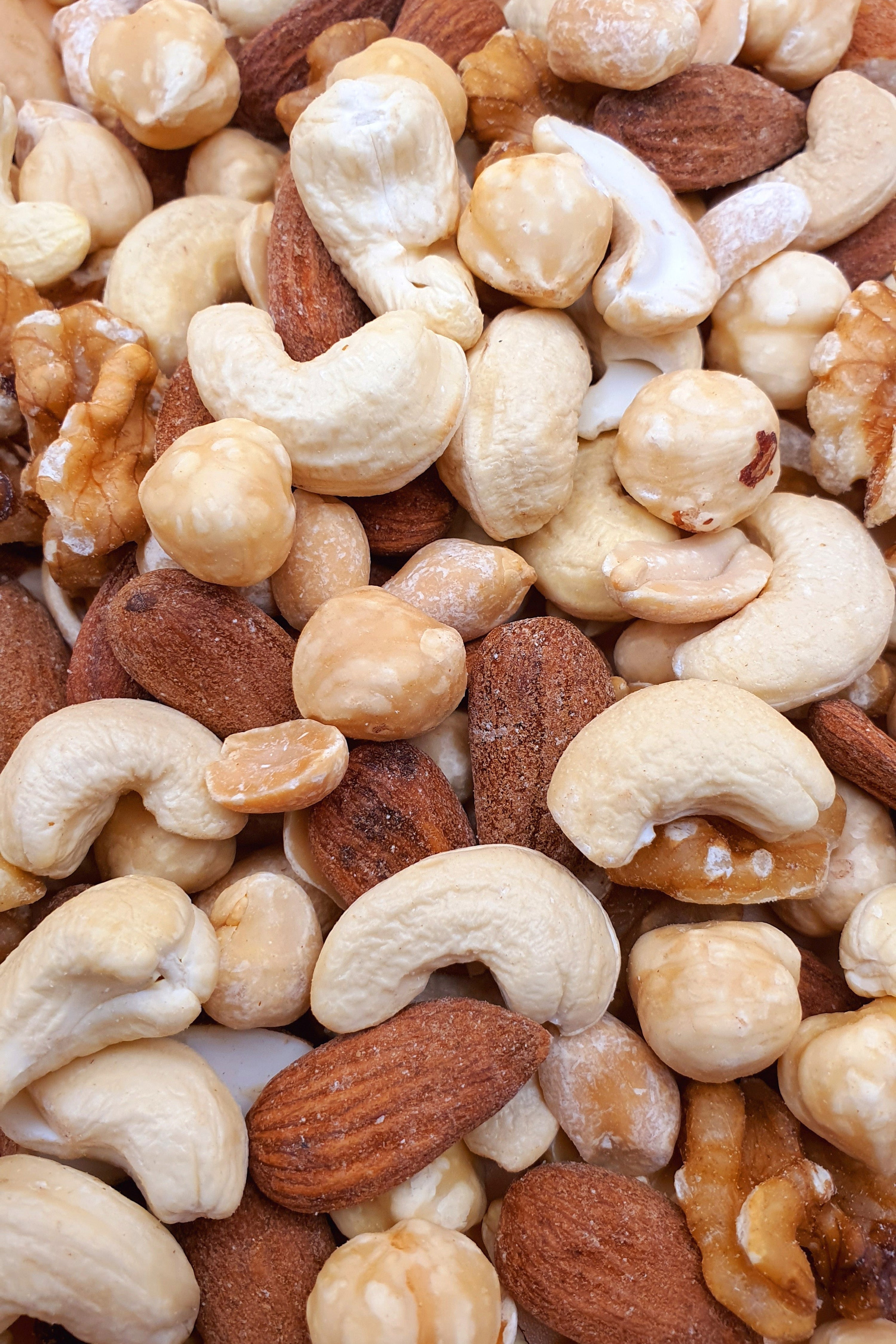 Knabba Baba Edelnussmischung mit Cashewkernen, Mandeln, Haselnüssen und Walnüssen